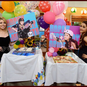 Ariana And Jennette Sam And Cat Wiki Fandom