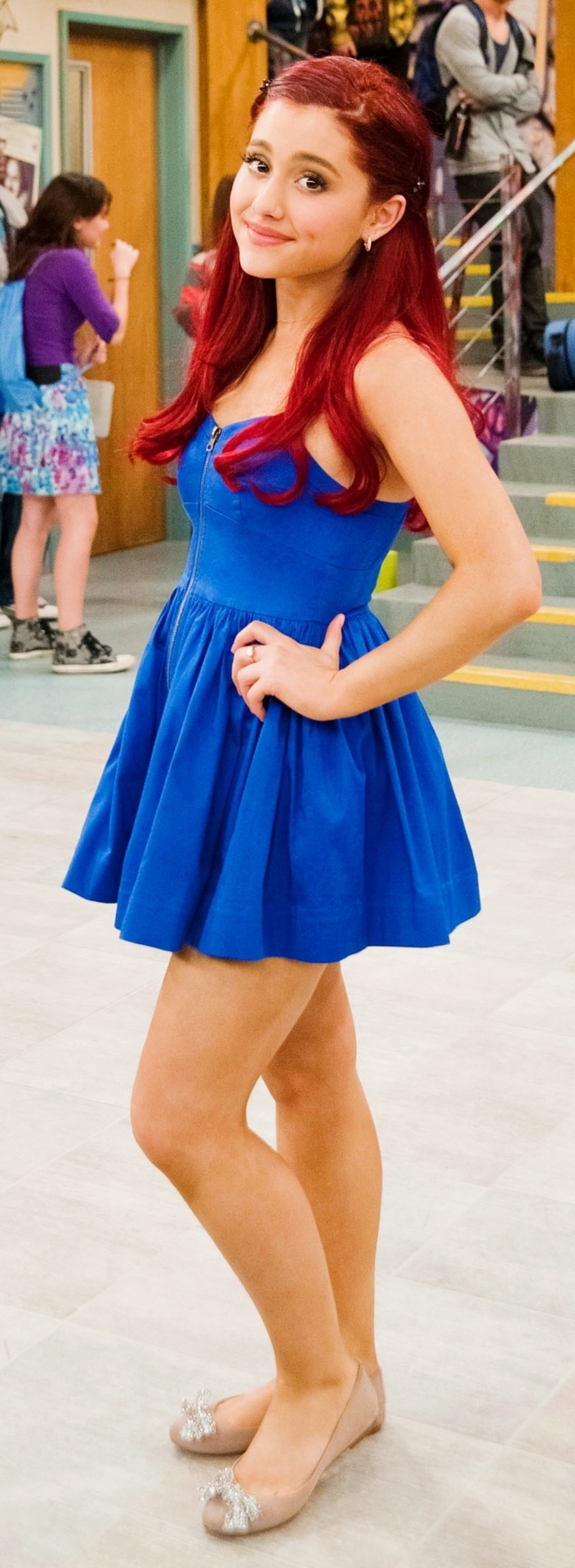 Image Ariana poses in her Cat Valentine dress on set.jpg Sam and Cat Wiki FANDOM powered