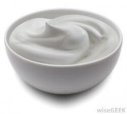 Bowl-of-white-cream