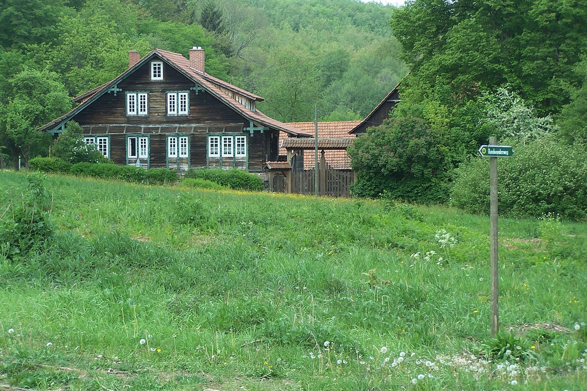 Das alte Haus am Waldrand ScaryWiki FANDOM powered by