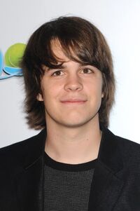 Johnny Simmons