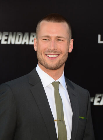 File:Glen Powell.jpg
