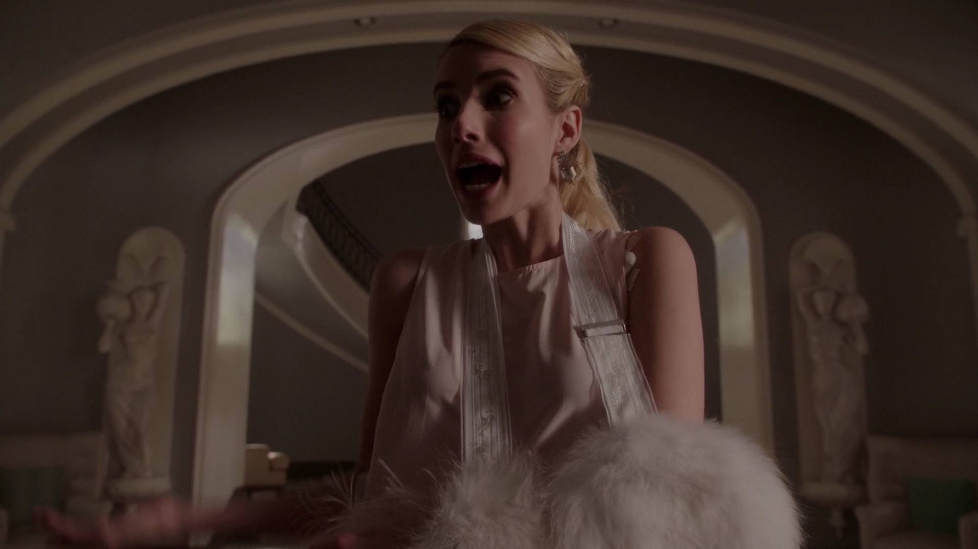 Image Screamqueens111 1011 Scream Queens Wiki Fandom Powered