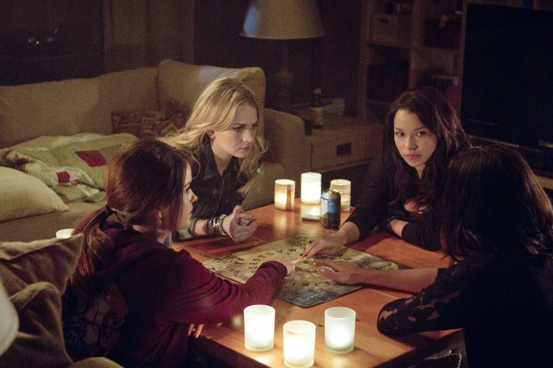 The Secret Circle Diana And Grant