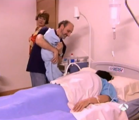 Imagen Isabel Juan Y Yamiley Con Paloma5x09 Png Series