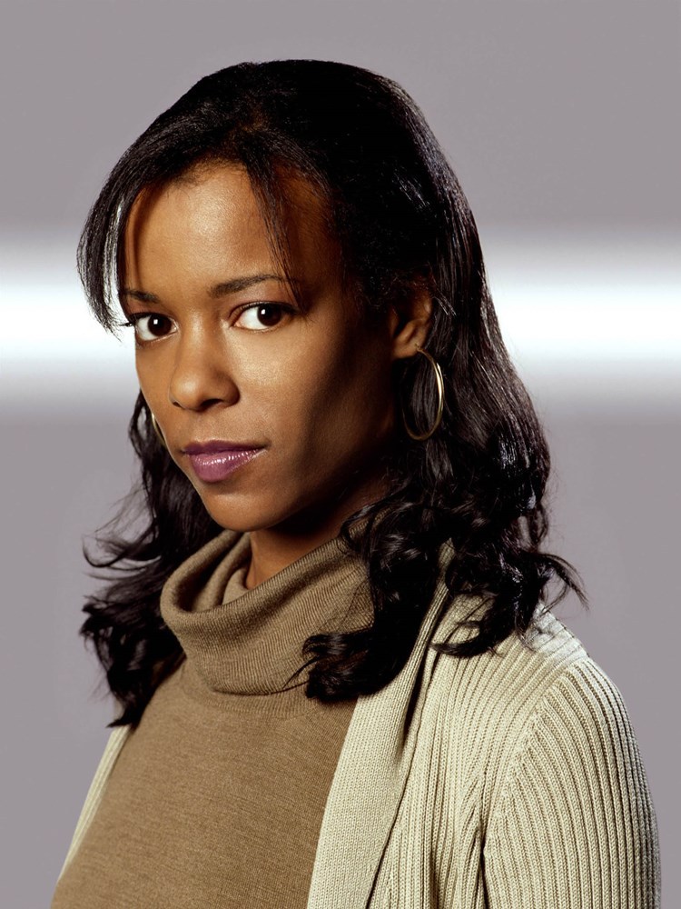 Leslie Silva Shades of Blue Wiki Fandom