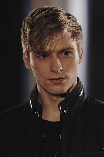 jonathan shadowhunters jonathan shadowhunters