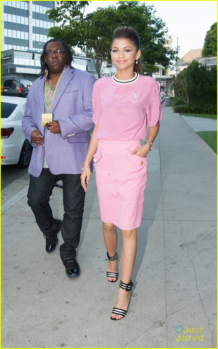 Image - Zendaya-so-proud-pal-keke-palmer-03.jpg | Shake It Up Wiki