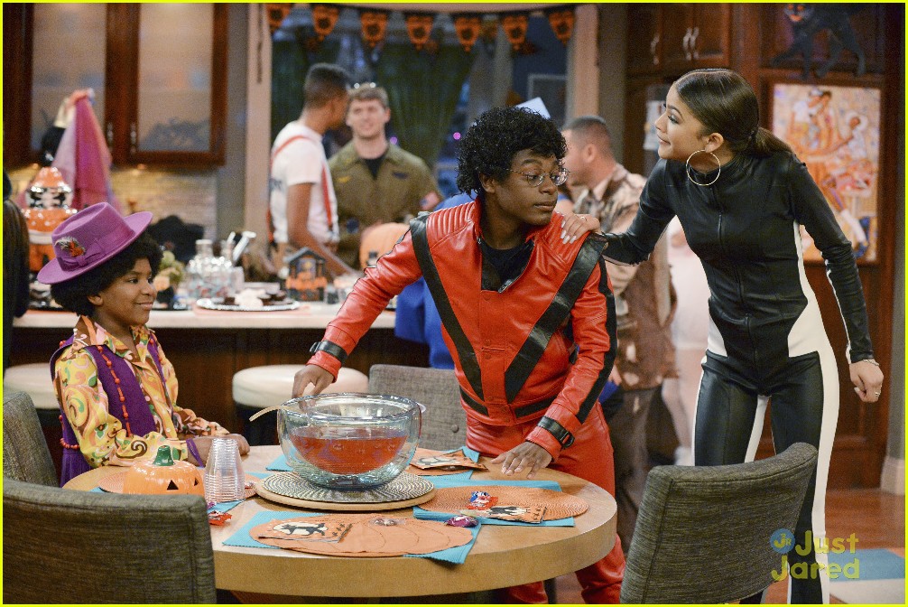 kc undercover all howls eve kc undercover all howls eve