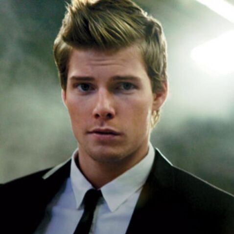 File:Hunter Parrish.jpg