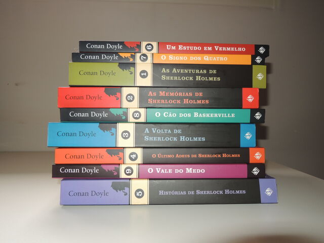 Arquivo:Livros-sherlock-holmes.jpg