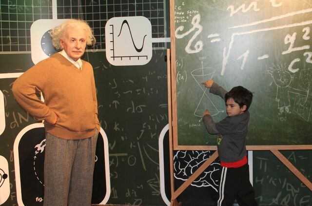File:Current einstein and jonah.jpg