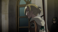 Armin llama a Annie