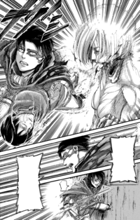 Levi recupera Eren dal Gigante Femmina