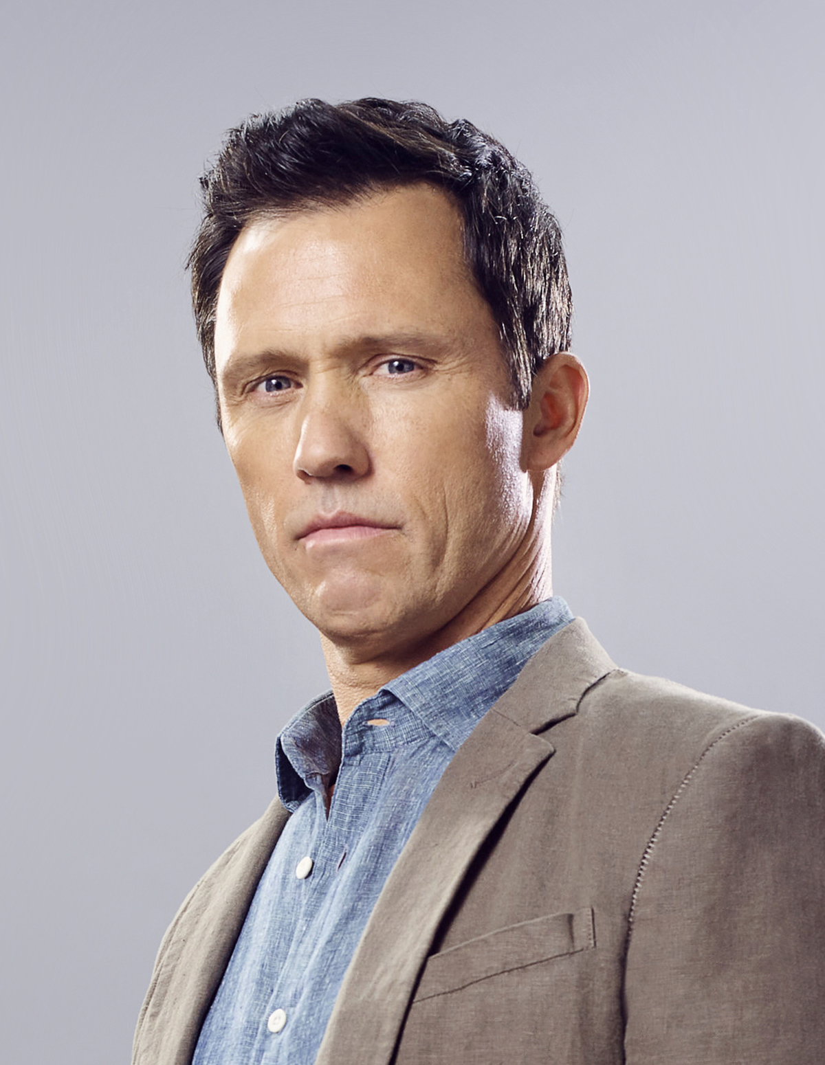 Classify Jeffrey Donovan