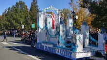 Parade121