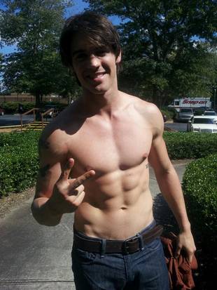 User blog:VampiresAndWerewolfsareAwesomeAsHell23/Steven R. McQueen Is