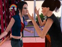 Joana argue with Leona