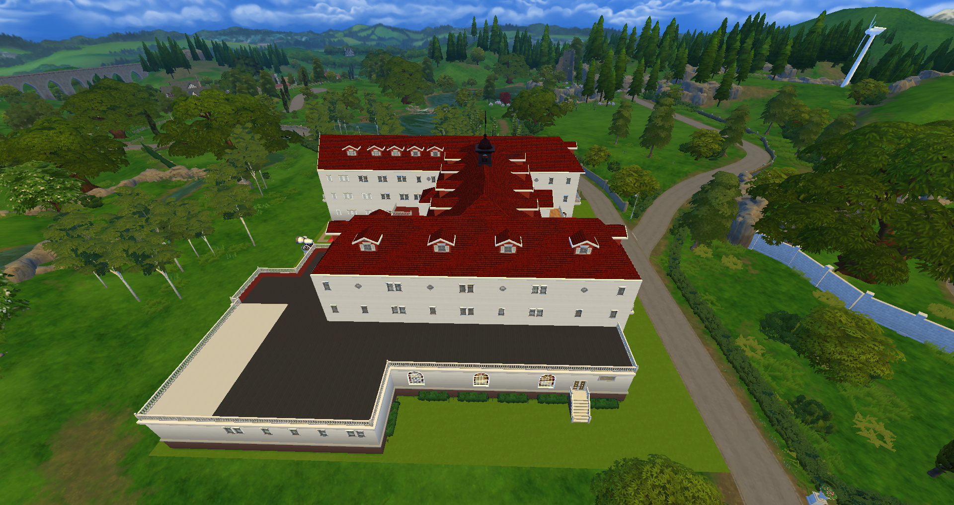 THE SIDE VIEW OF HOTEL