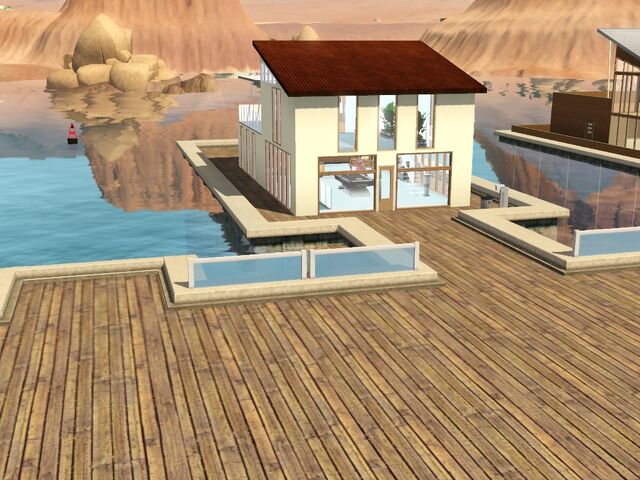 File:LuckyPalmsHouse.jpg