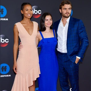 Fola Evans-Akingbola | Siren Wiki | Fandom