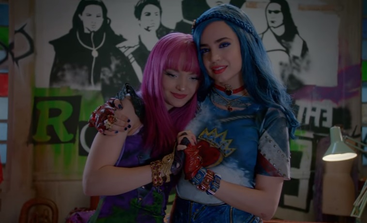 Are Mal and Evie sisters?