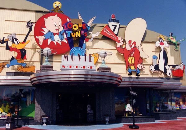 Looney Tunes Movie Store | Six Flags Wiki | Fandom