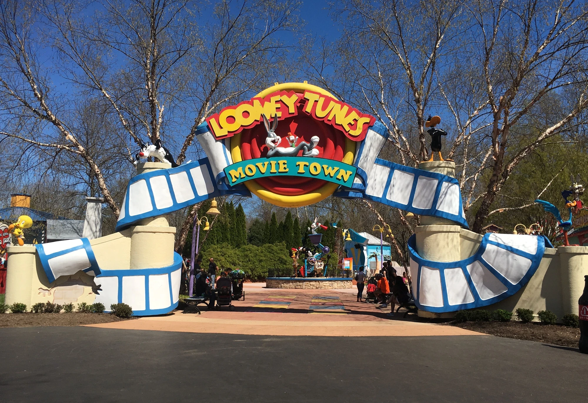 Looney Tunes Movie Town (Six Flags America) | Six Flags Wiki | Fandom