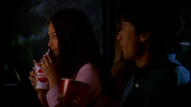 File:Clark and Lana (Smallville)2.jpg