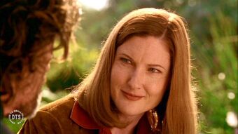 Martha Kent Season Two Smallville Wiki Fandom