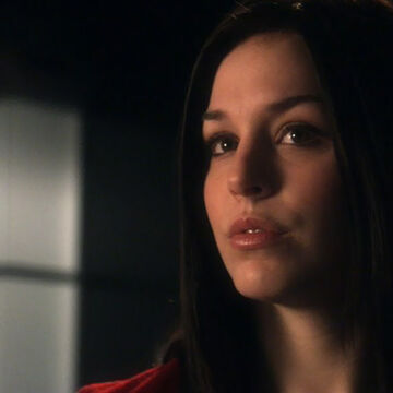 Mia Dearden Smallville Wiki Fandom