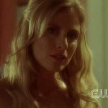 Lara Smallville Wiki Fandom