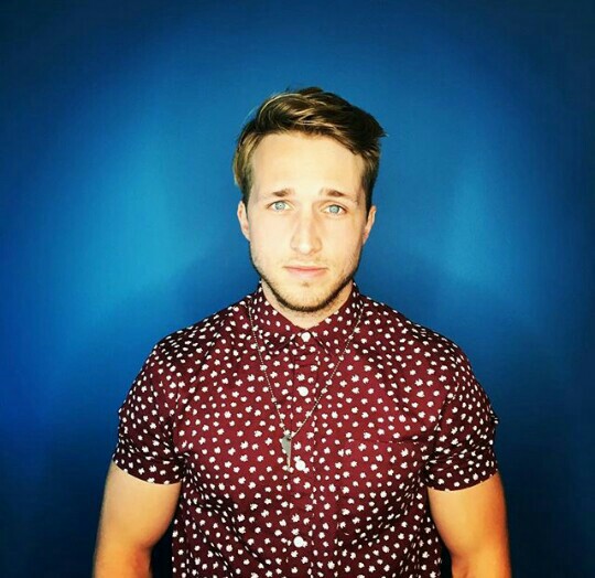 Next photo of Shayne Topp