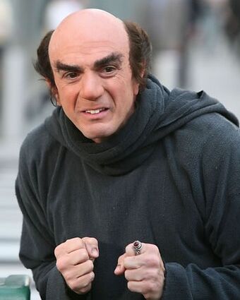 who plays gargamel in the smurfs movie