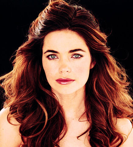 File:Amelia Heinle.jpg