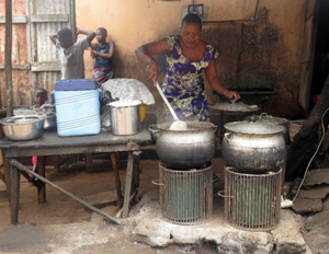 Photovoltaic cooking, Benin, 11-30-15