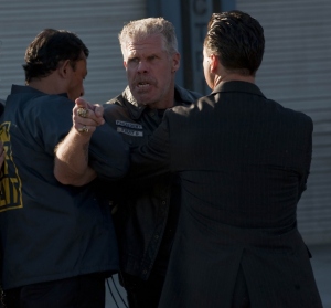 sons of anarchy season 7 A touching moment between Tig sons of anarchy season 7 A touching moment between Tig