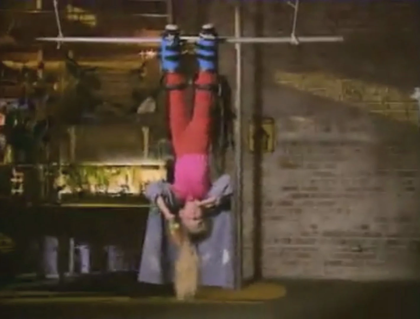 Sound Ideas, CARTOON, TWANG WOBBLING SAW BLADE TWANG 01