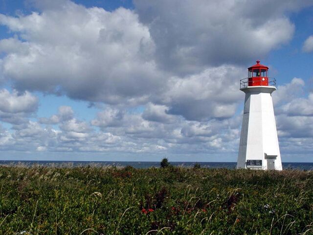 File:Naufrage Lighthouse.jpg
