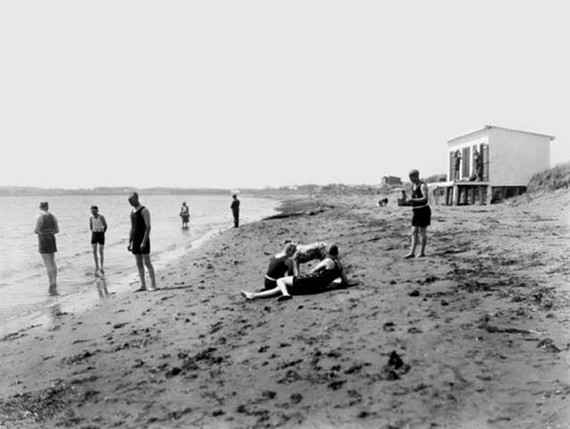 File:Souris Beach Swimmers 1928.jpg