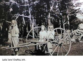 Lydia 'Jane' Chaffey, left.