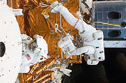 STS-125 EVA2