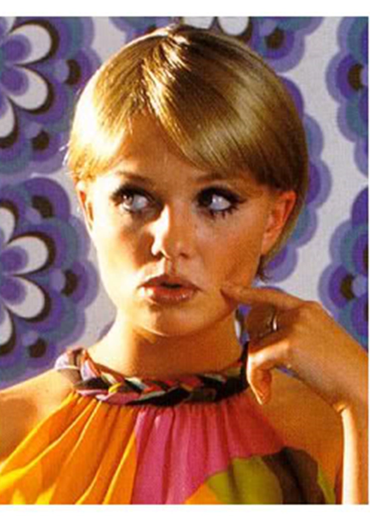 Image Spice World Photoshoot Emma Bunton as Twiggy.png Spice Girls Wiki FANDOM powered by