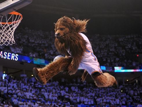 Rumble the Bison (Oklahoma City Thunder)  SportsMascots 