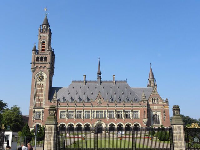 File:Vredespaleis.jpg