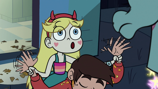 S1e2_star_shakes_marcos_hands.png
