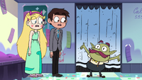 S3E34 Ben cheering in front of Star and Marco