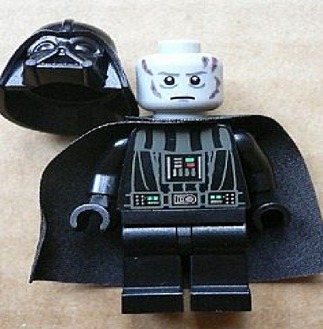 Archivo:Darth Vader 2010.png