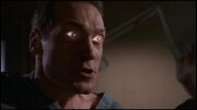 Charles Kawalsky infecté par un Goa'uld