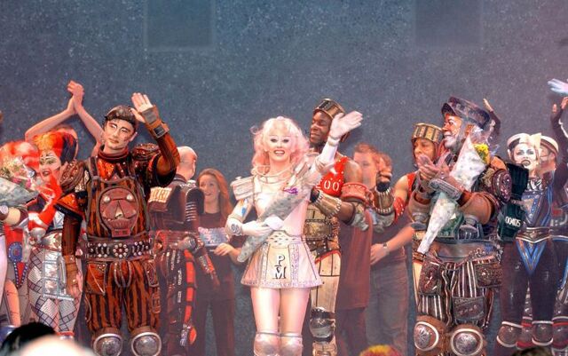 File:L02 final bows 1.jpg